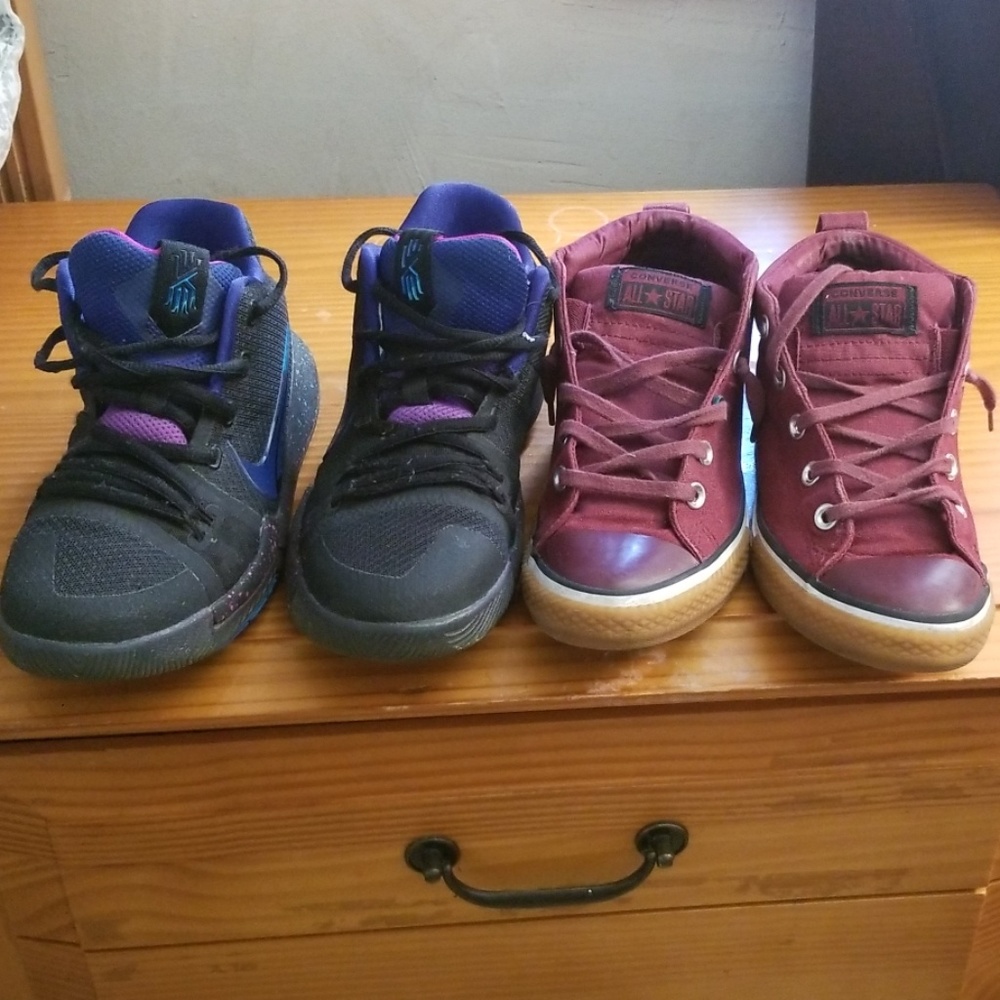 2 pairs of sneakers Youth 4.5